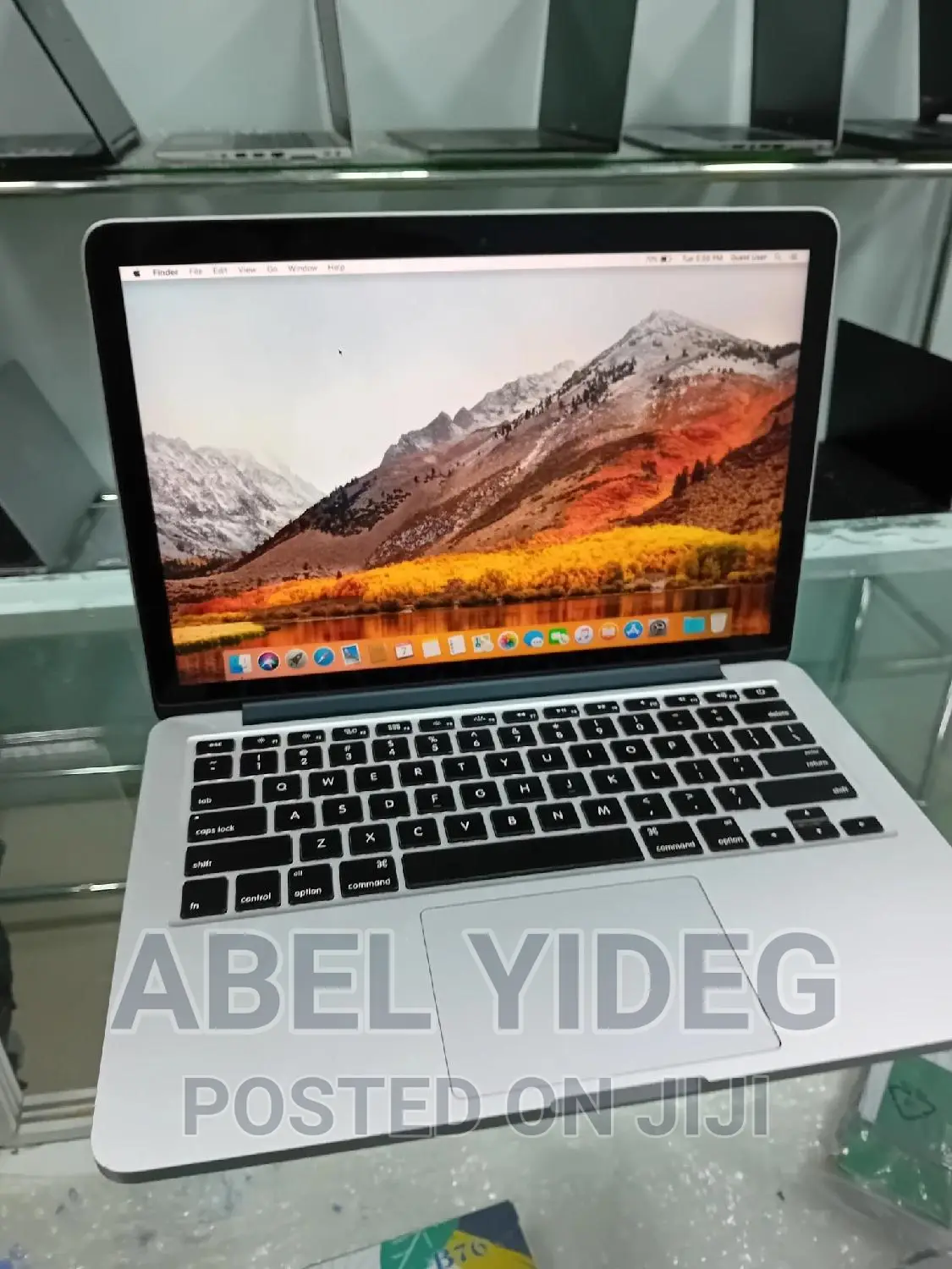 New Laptop Apple MacBook Pro 2015 8GB Intel Core I5 SSD 256GB