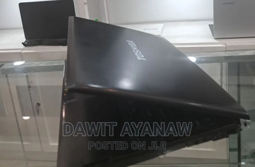 New Laptop Toshiba 4GB Intel Core I5 HDD 500GB