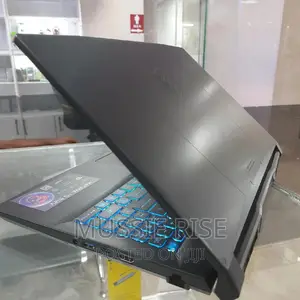 New Laptop MSI Crosshair 15 B12U 16GB Intel Core I7 SSD 512GB