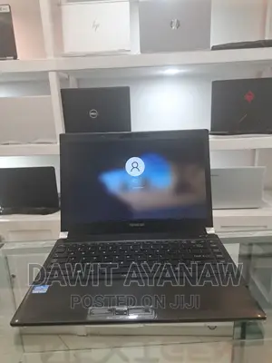 New Laptop Toshiba 4GB Intel Core I5 HDD 500GB