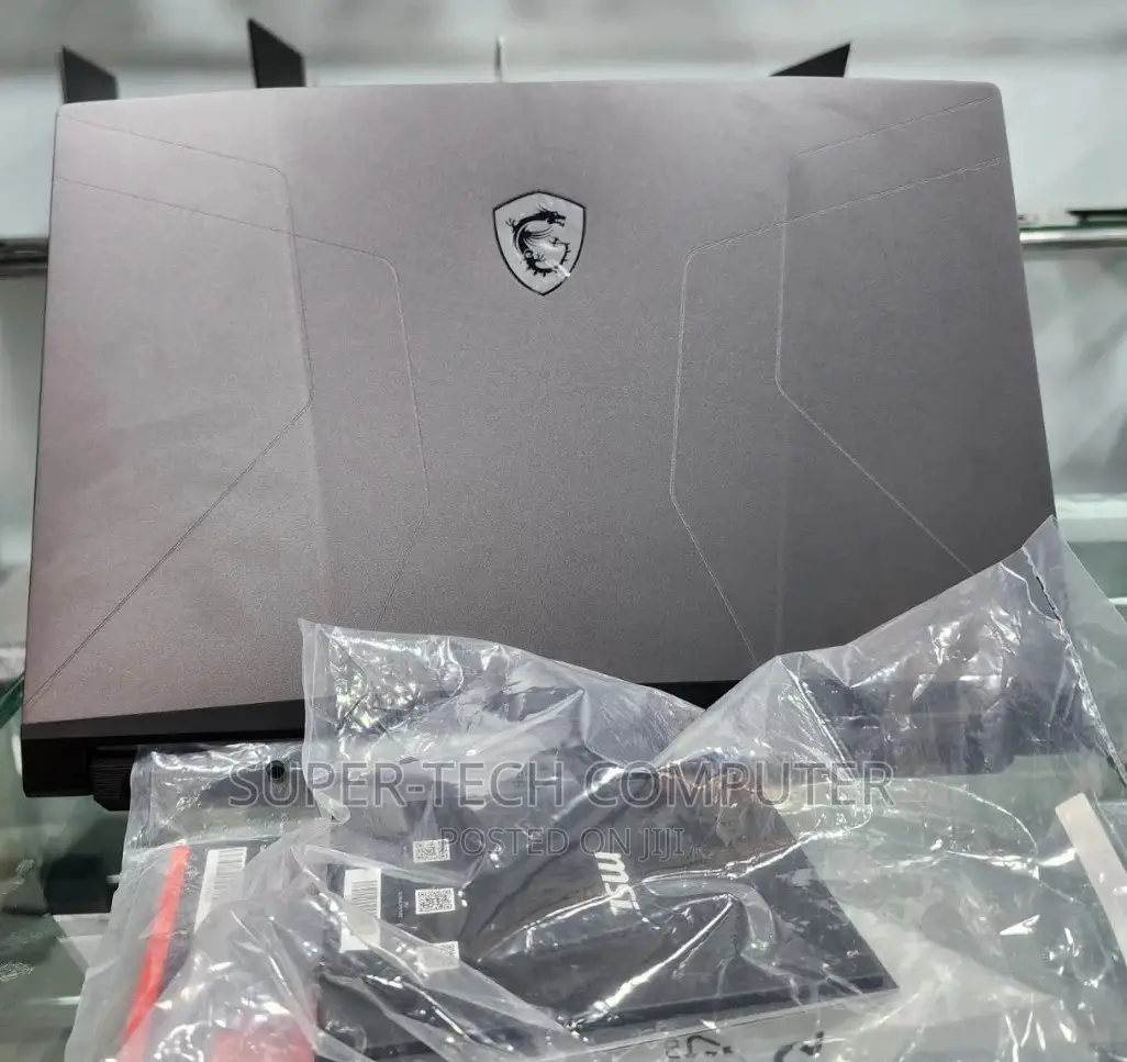 New Laptop MSI Pulse GL66 8GB Intel Core I5 SSD 512GB