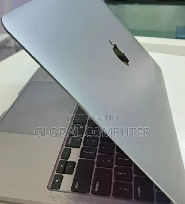 New Laptop Apple MacBook 2020 16GB Intel Core I5 SSD 1T