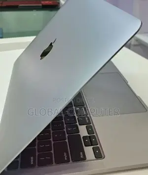 New Laptop Apple MacBook Pro 2017 16GB Intel Core i7 SSD 512GB