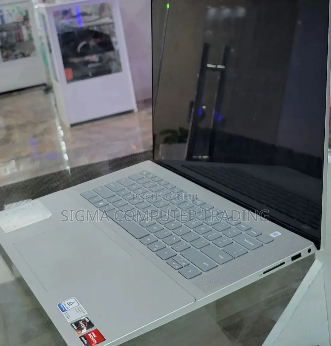 New Laptop Dell Inspiron 15 16GB AMD Ryzen 7 SSD 1T