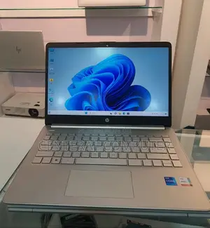 New Laptop HP Stream Notebook 8GB Intel Core I7 SSD 512GB