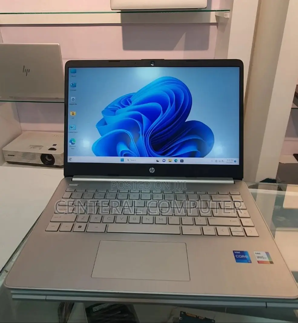 New Laptop HP Stream Notebook 8GB Intel Core I7 SSD 512GB