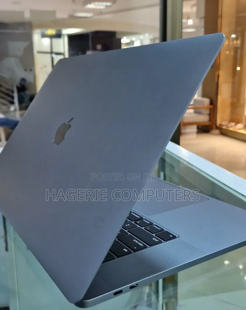 New Laptop Apple MacBook Pro 2019 16GB Intel Core I7 SSD 512GB
