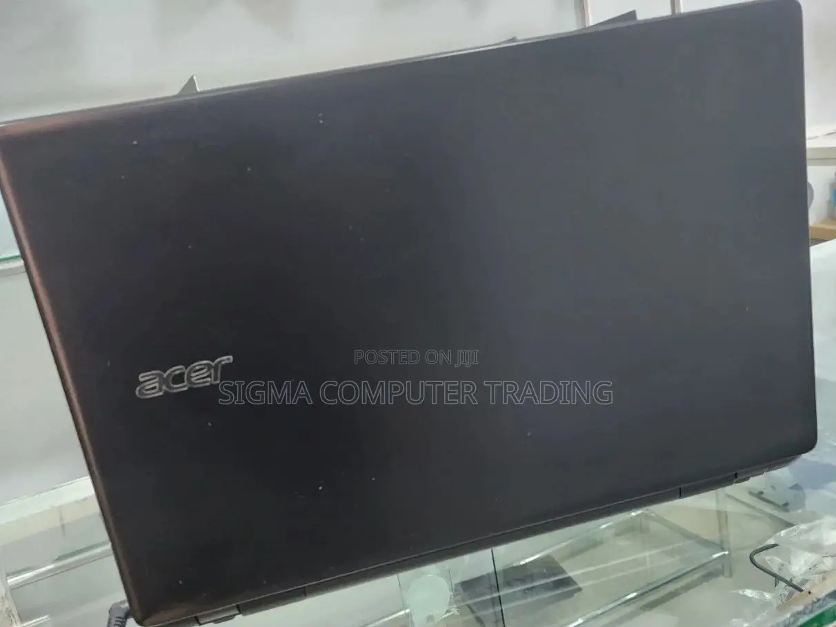 Laptop Acer Aspire E5 16GB AMD A10 HDD 1T