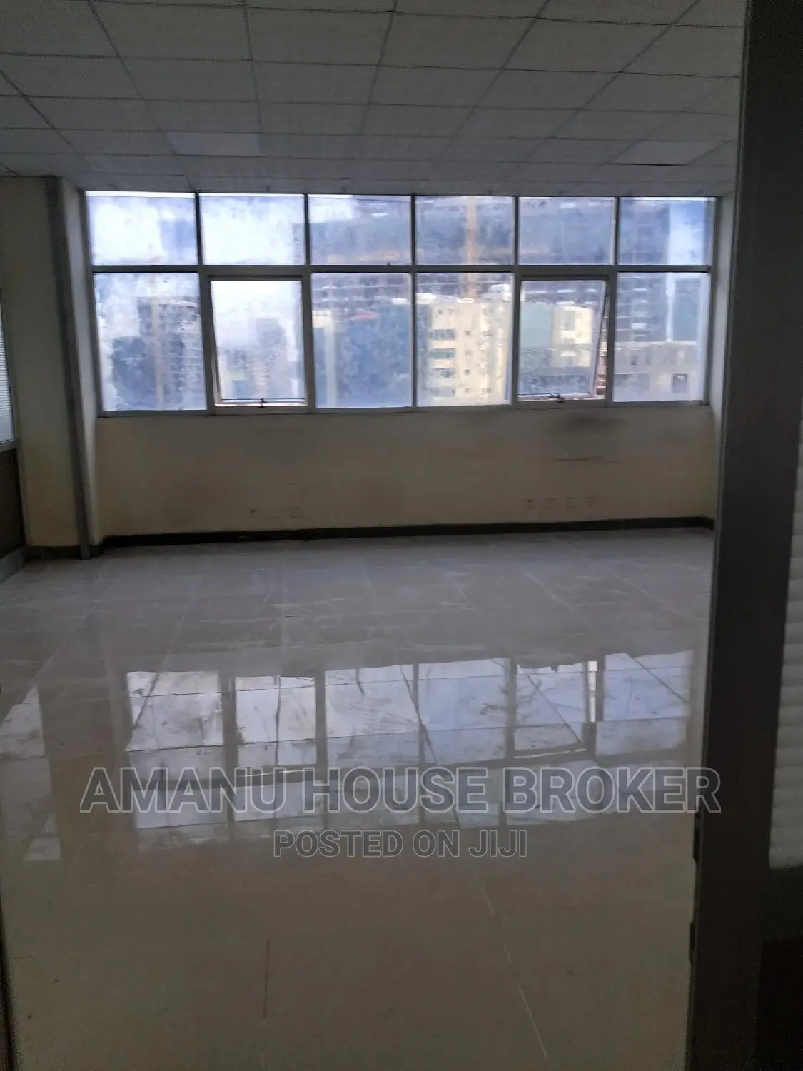 Urgent Office for Rent 160sqm