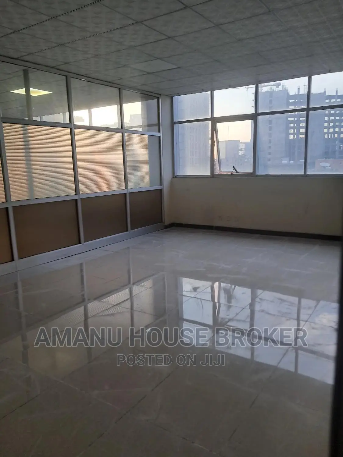 Urgent Office for Rent 160sqm