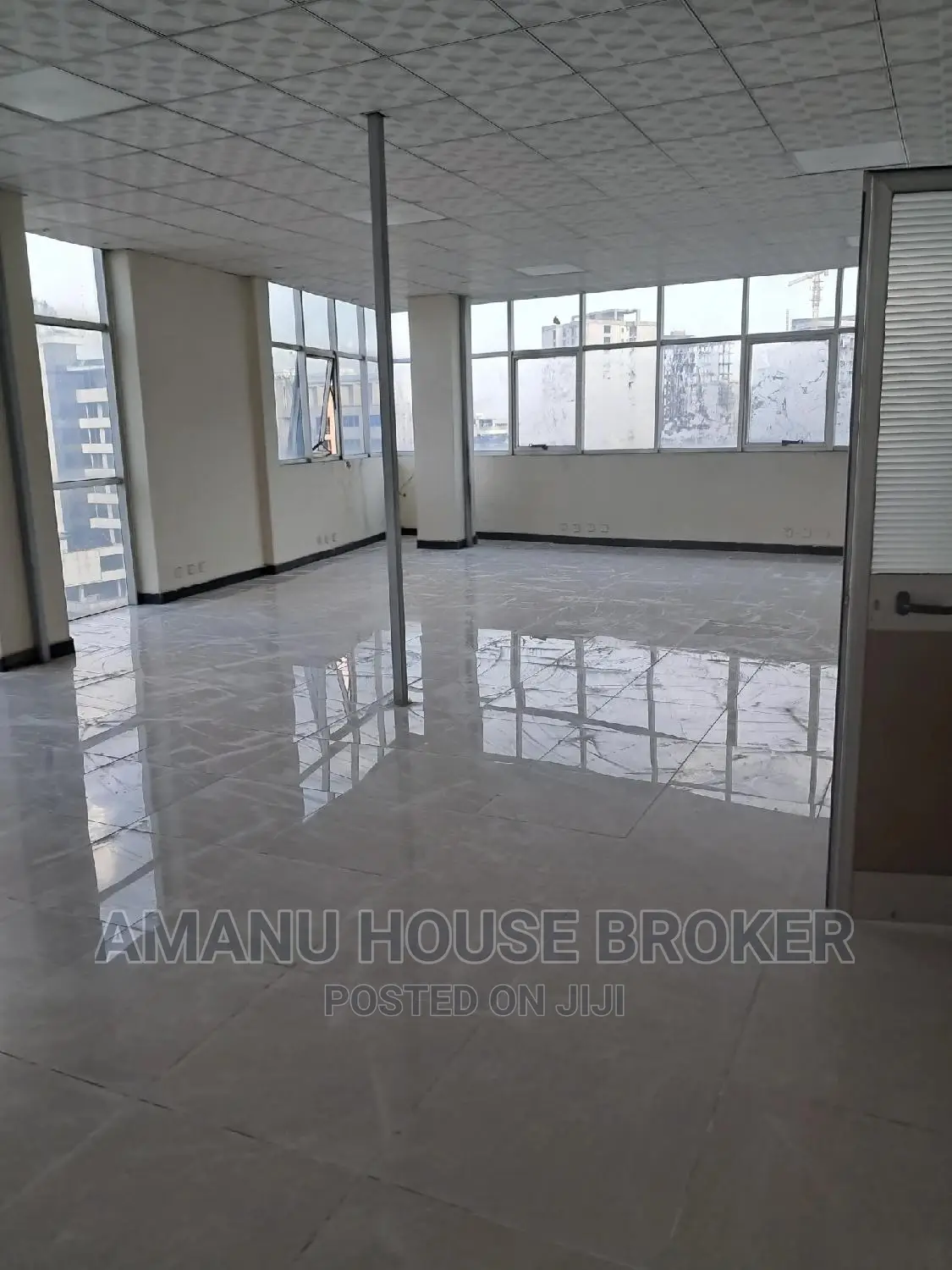 Urgent Office for Rent 160sqm