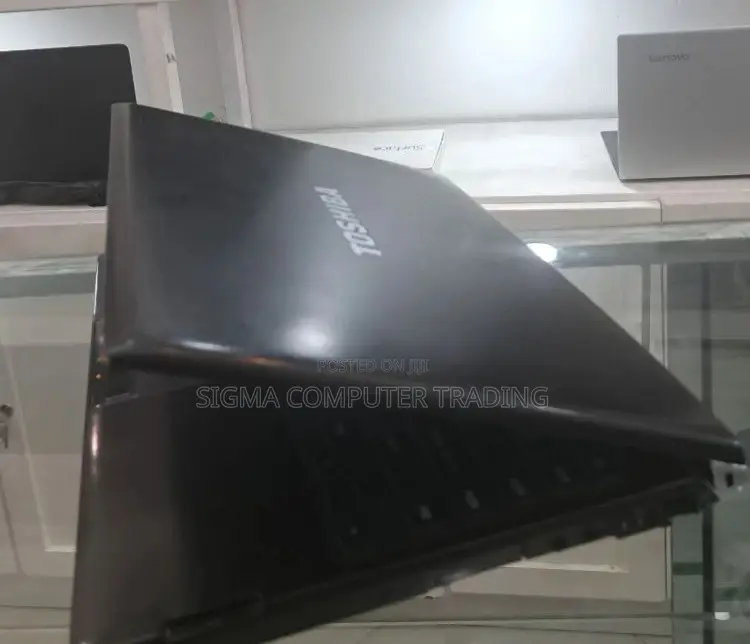 Laptop Toshiba Satellite C55 8GB Intel Core I5 HDD 640GB