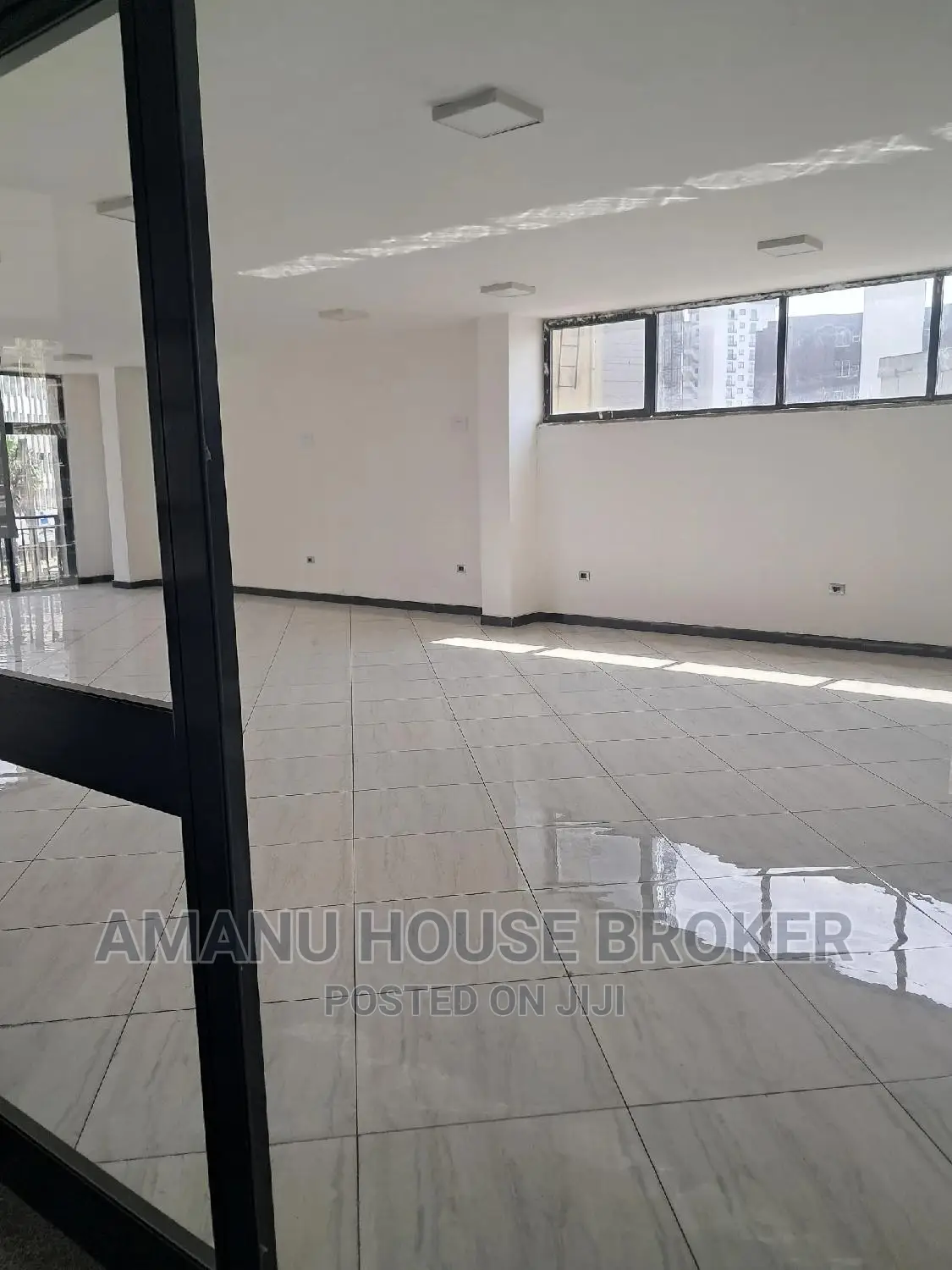 አስቸኳይ የሚከራይ ቢሮ 75sqm,270sqm,250sqm
