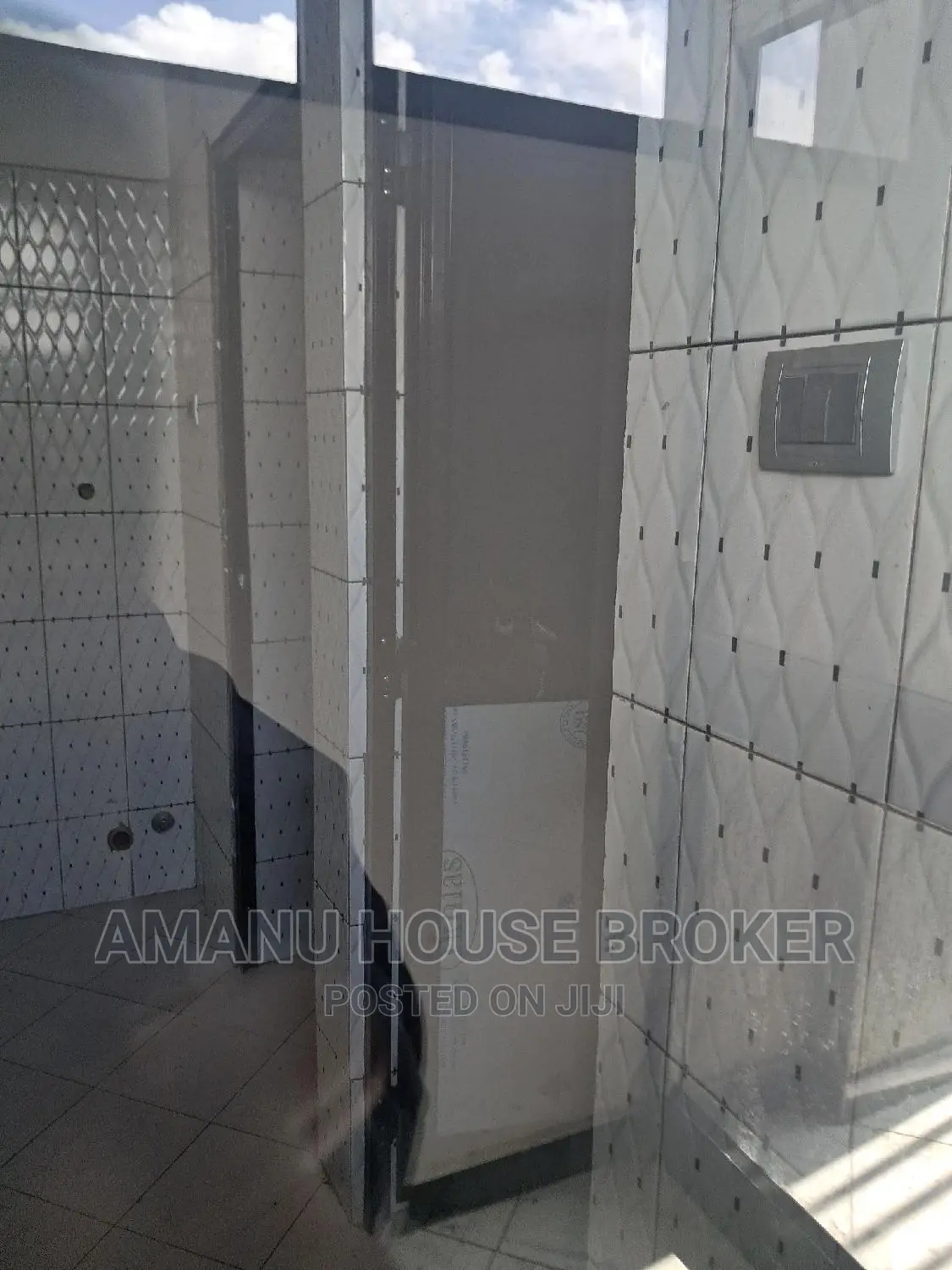 አስቸኳይ የሚከራይ ቢሮ 75sqm,270sqm,250sqm