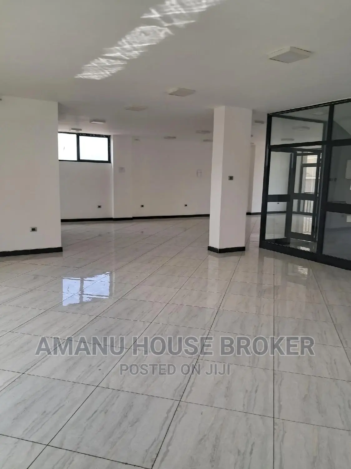 አስቸኳይ የሚከራይ ቢሮ 75sqm,270sqm,250sqm