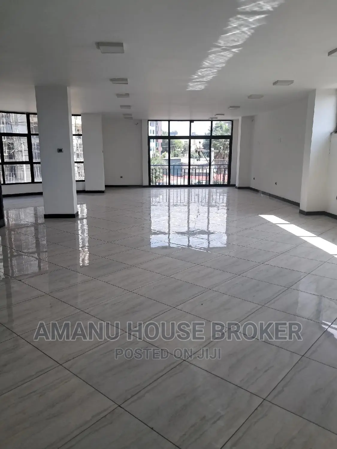 አስቸኳይ የሚከራይ ቢሮ 75sqm,270sqm,250sqm