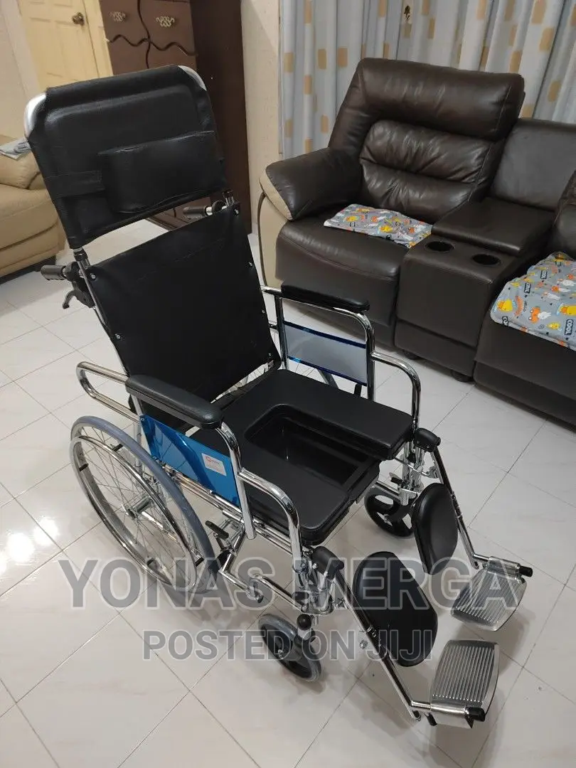 Wheelchair Plastic Commode Seat With Pot.