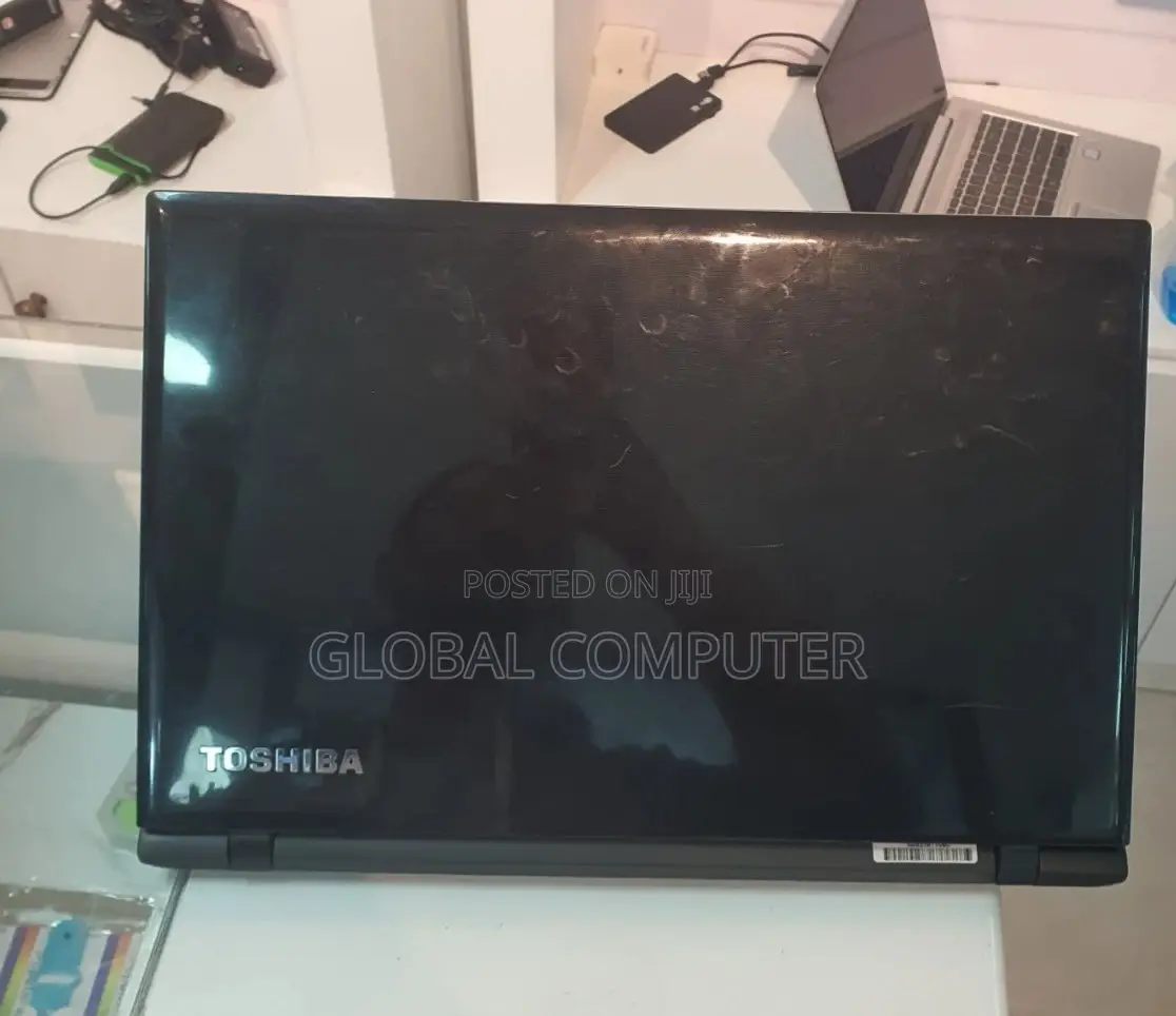 New Laptop Toshiba Satellite BE45 8GB Intel Core I5 HDD 500GB