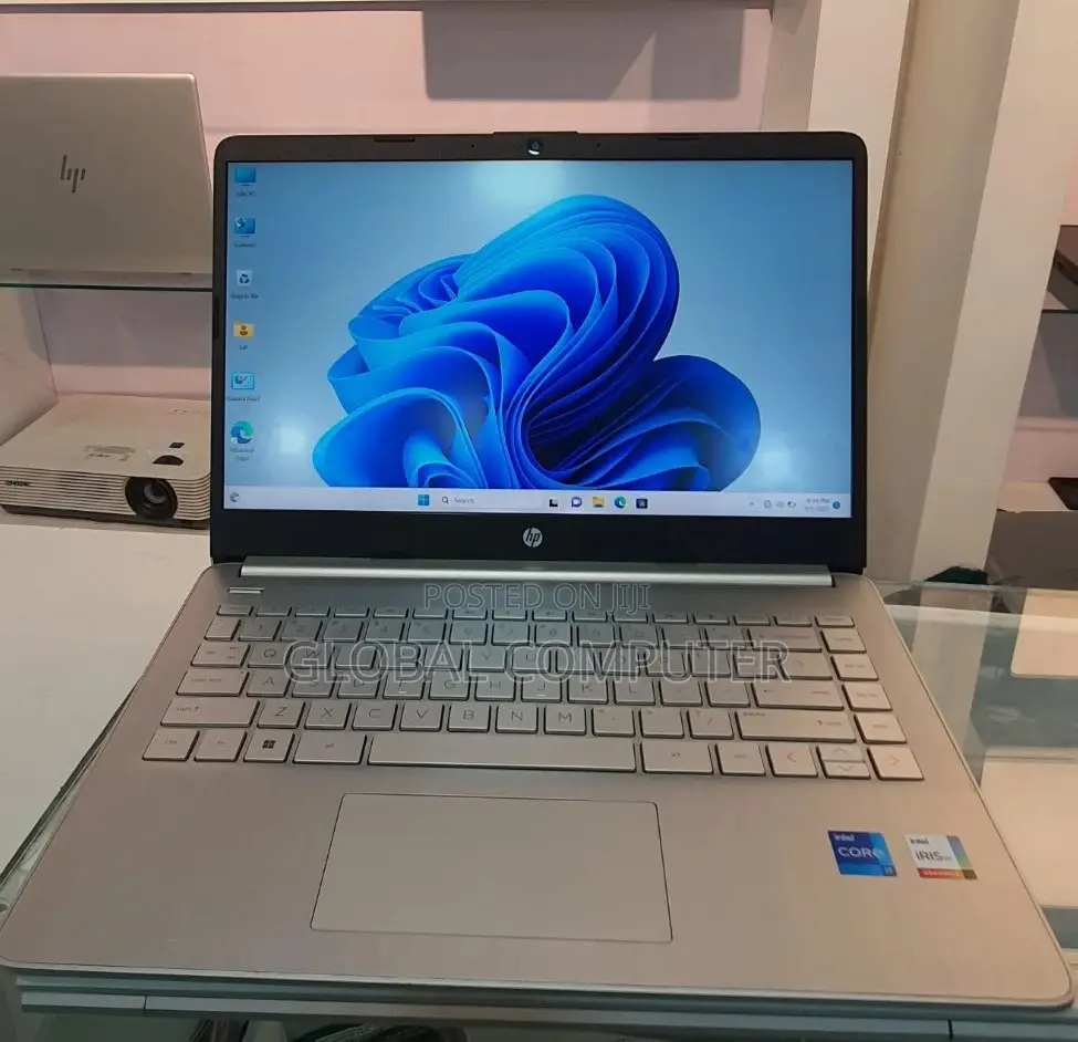 New Laptop HP Stream Notebook 8GB Intel Core I7 SSD 512GB