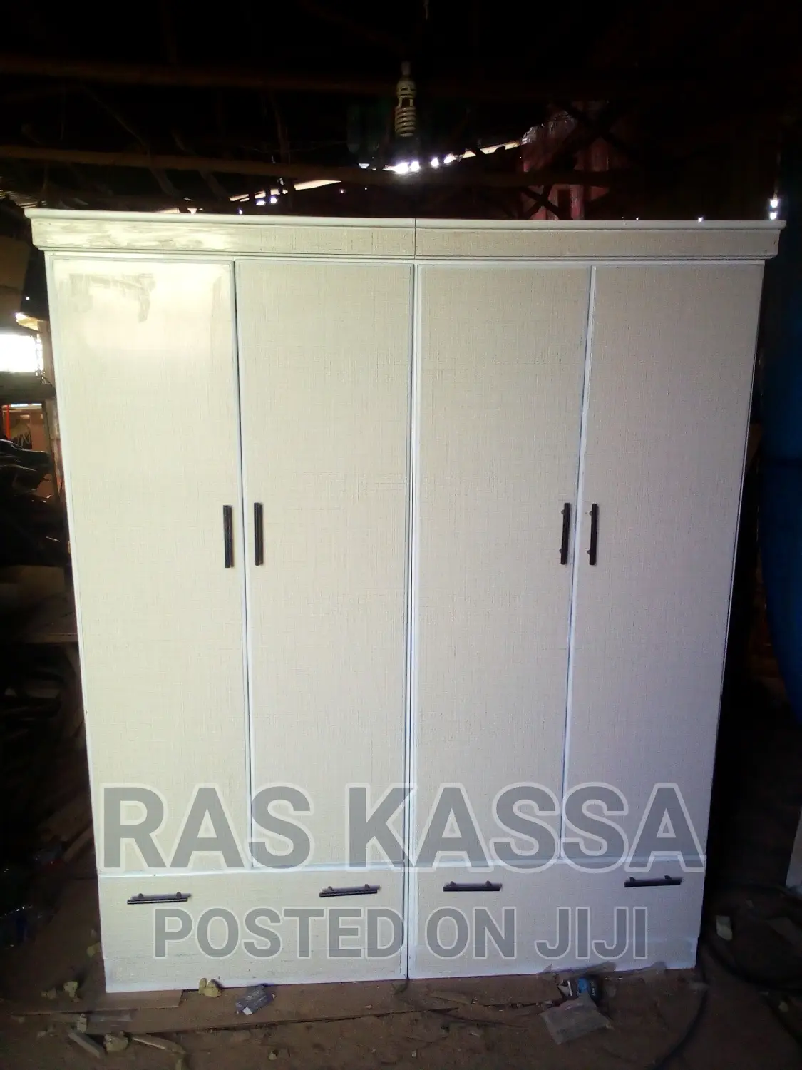 1.60 ቁም ሳጥን