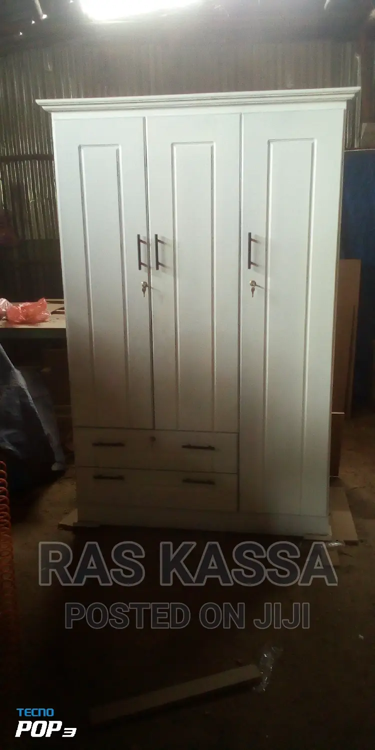 1,20 በ MDF የተሰራ ምርጥ ቁም ሳጥን