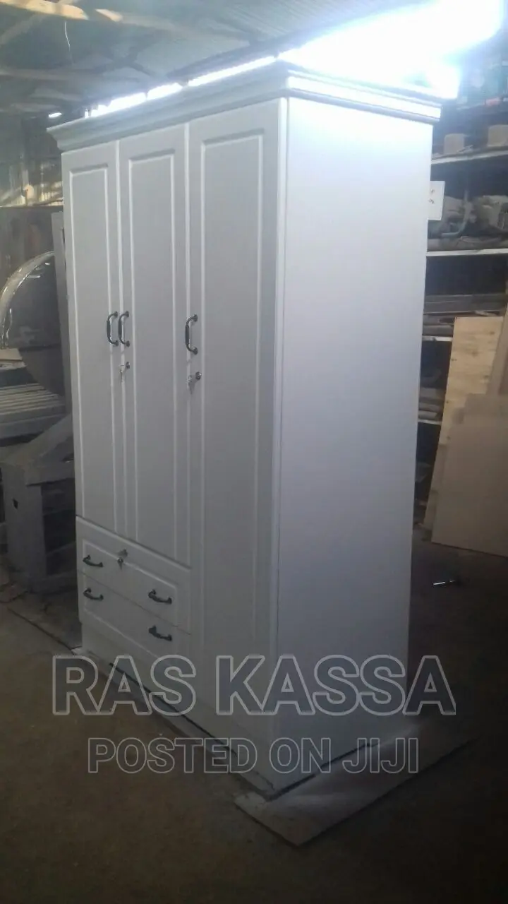 1,20 በ MDF የተሰራ ምርጥ ቁም ሳጥን