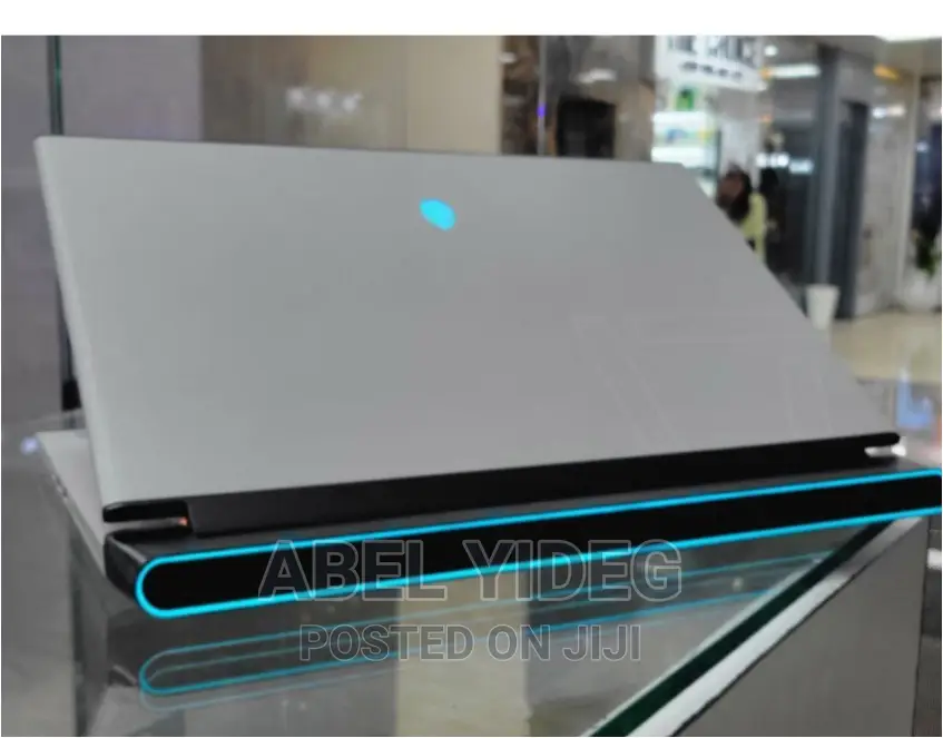New Laptop Alienware M17x R2 32GB Intel Core I7 SSD 1.5T