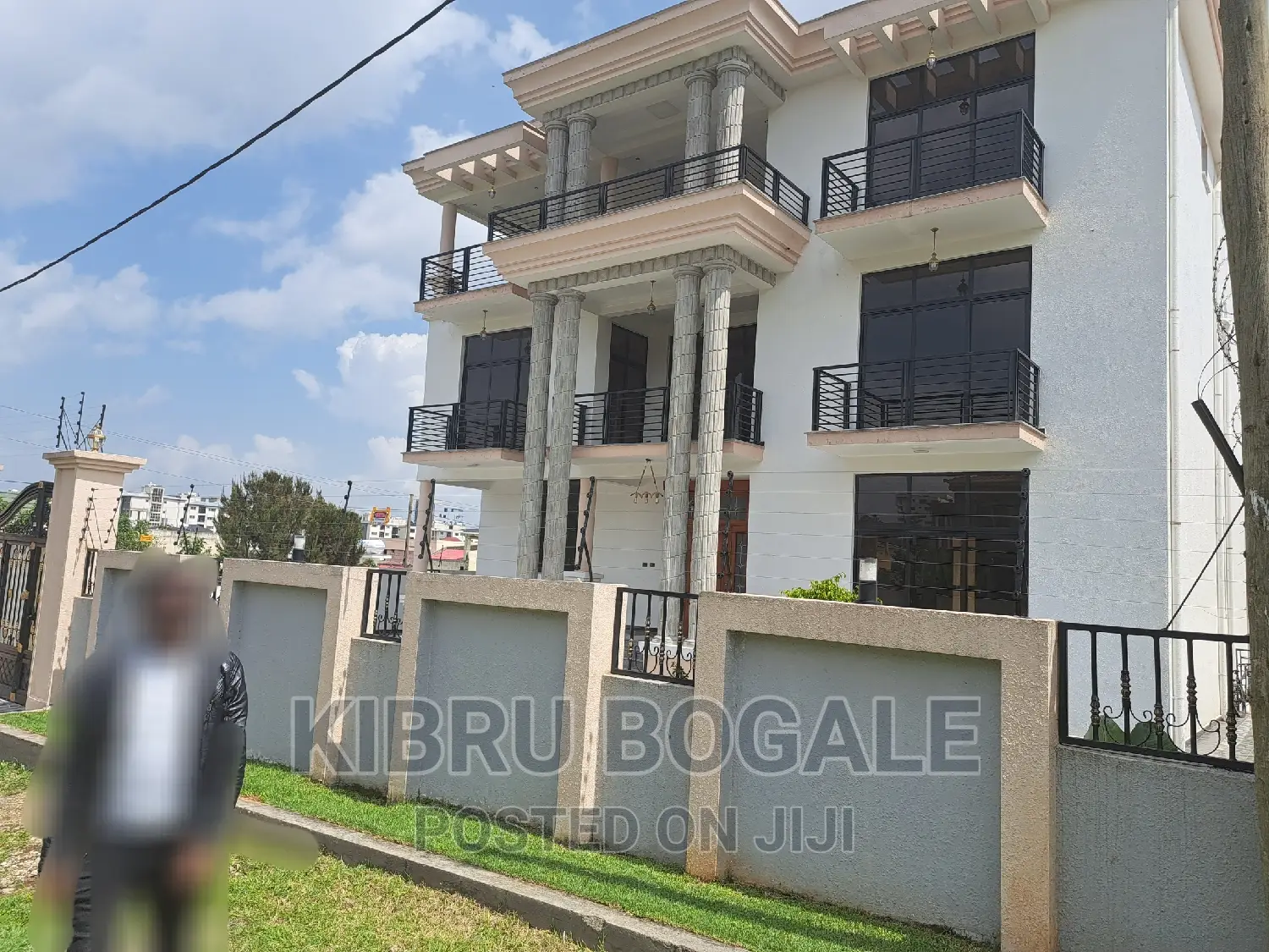 9bdrm House in Ayat, Bole for sale