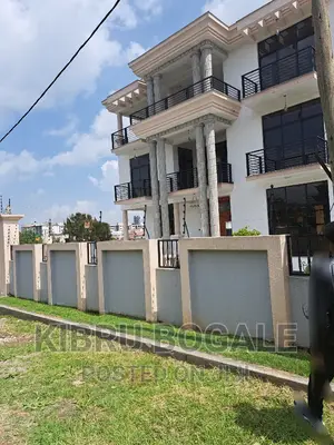 9bdrm House in Ayat, Bole for sale