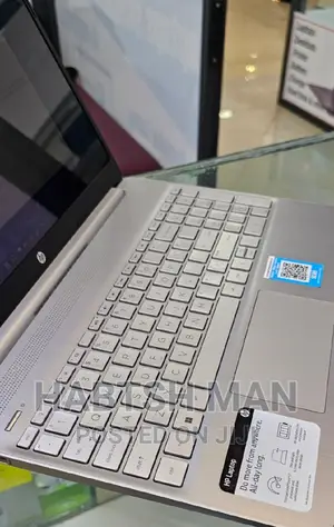 New Laptop HP Stream Notebook 16GB Intel Core I7 SSD 512GB