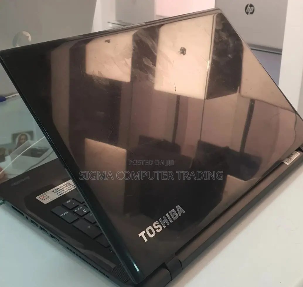 Laptop Toshiba Satellite C55 4GB Intel Core I5 HDD 500GB