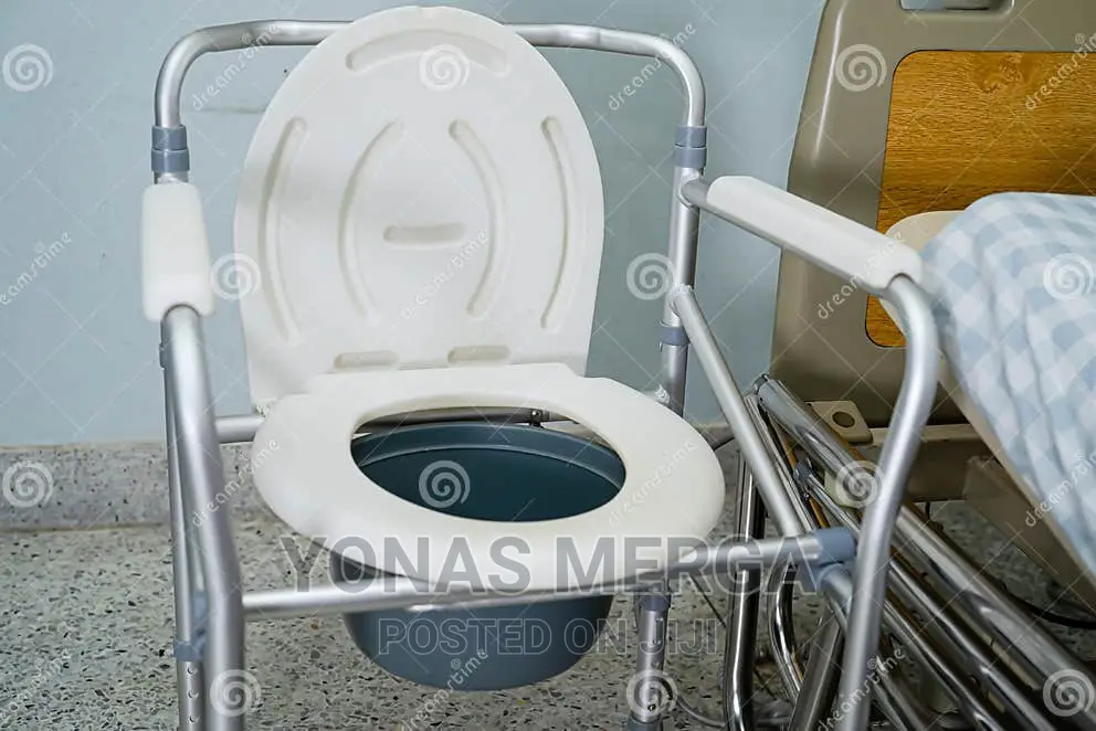Movable Bath Commode Chair Bath Chair Elderly Commode Chair