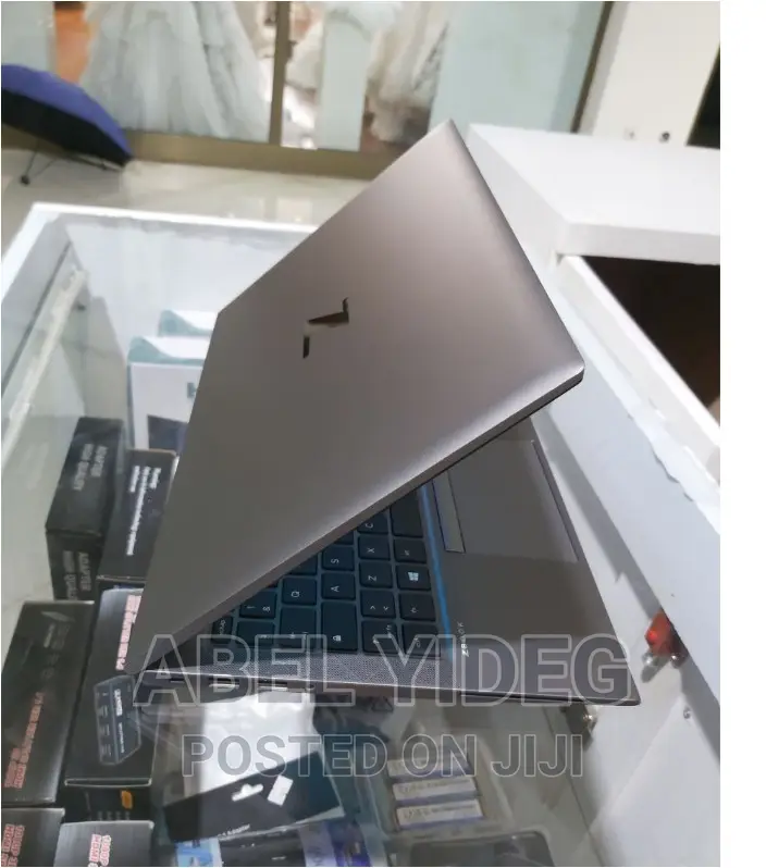 New Laptop HP ZBook 14 16GB Intel Core I7 SSD 512GB