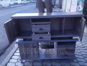 Photo - 1,20ሳሜ ላምኔት ቲቪ ማስቀመጫ