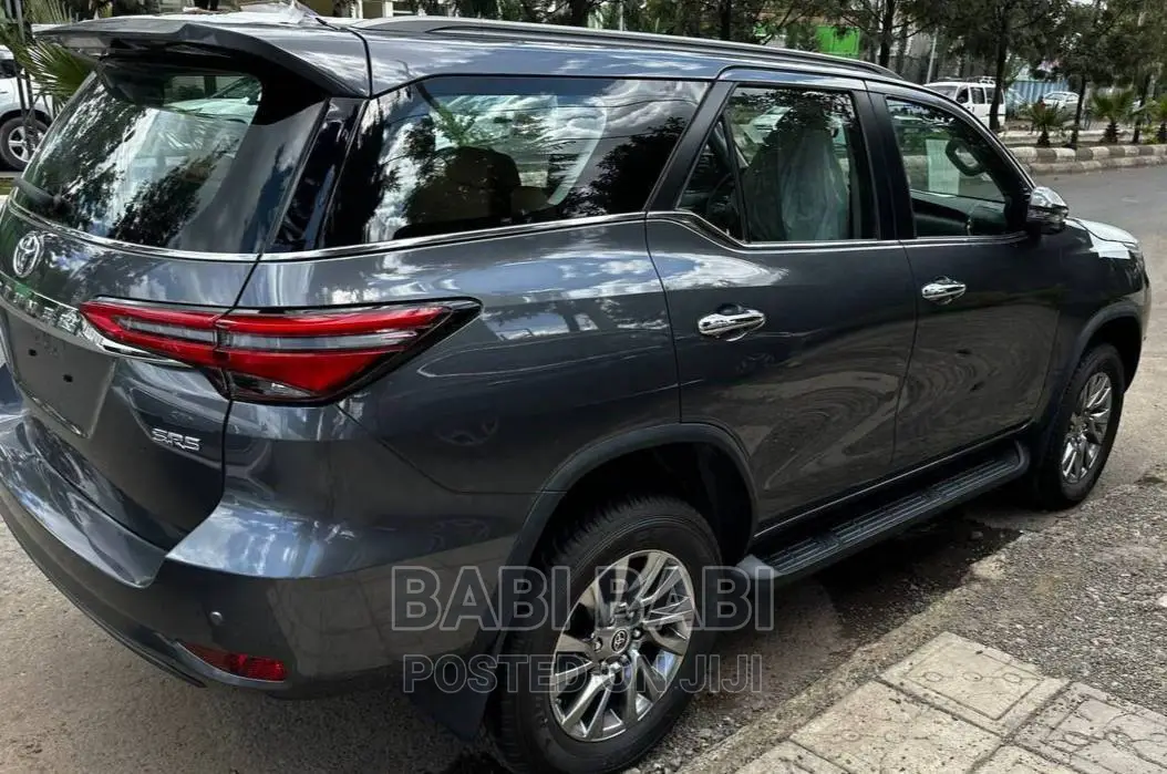 New Toyota Fortuner 2022 Gray