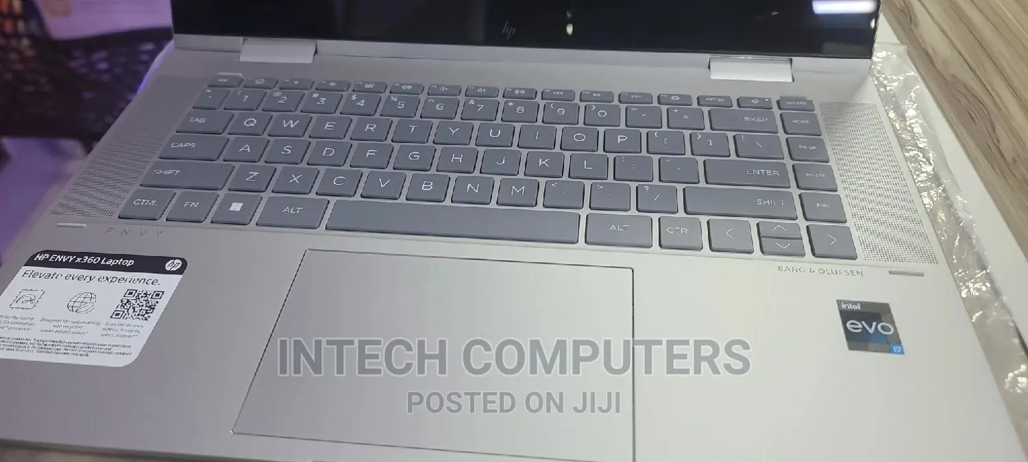 New Laptop HP Envy X360 16GB Intel Core I7 SSD 512GB