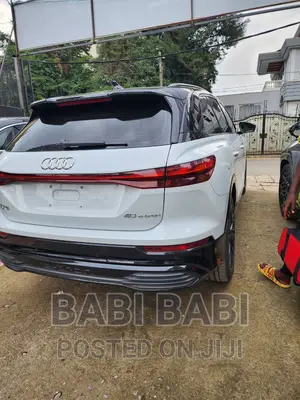 New Audi Q5 2022 White