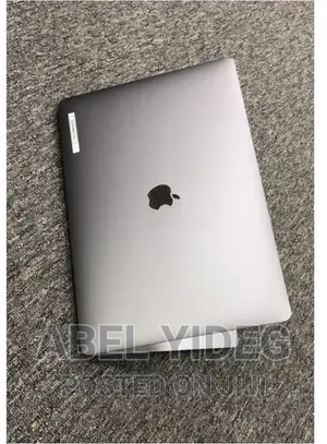 New Laptop Apple MacBook Pro 2017 16GB Intel Core I7 SSD 512GB