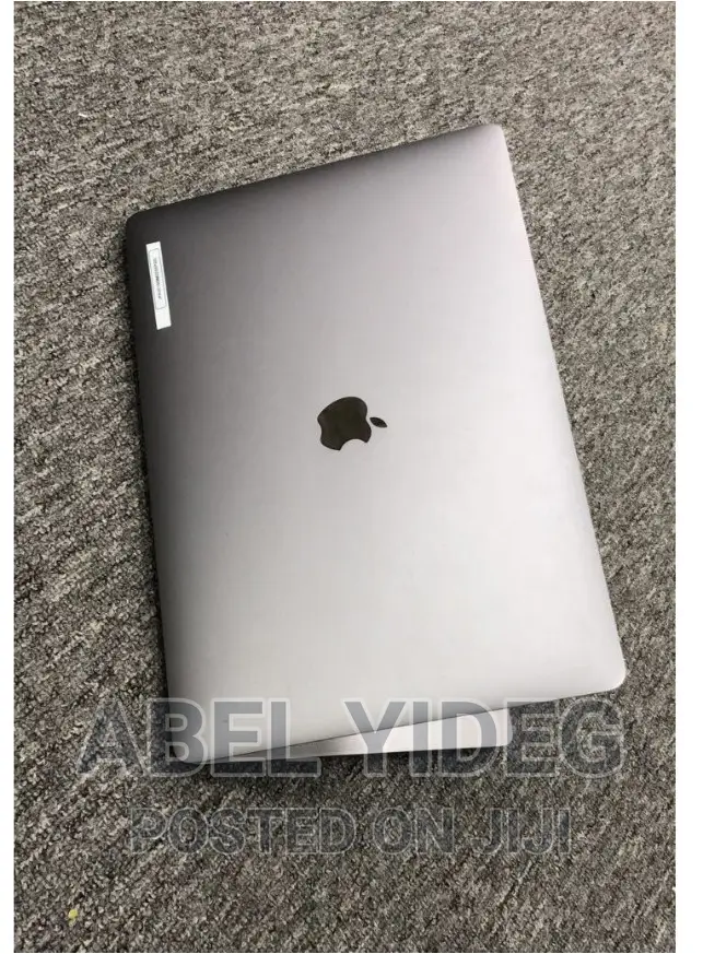 New Laptop Apple MacBook Pro 2017 16GB Intel Core I7 SSD 512GB