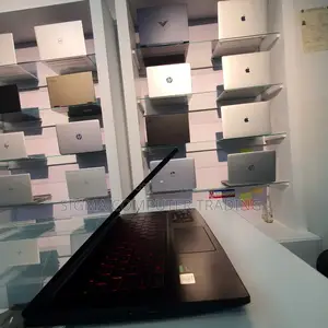 New Laptop MSI Katana GF66 8GB Intel Core I7 SSD 512GB