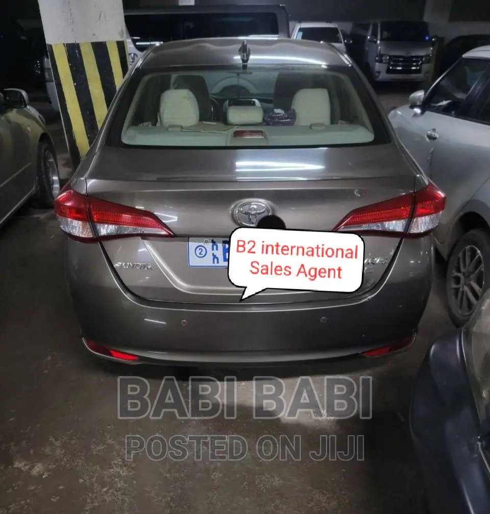 Toyota Yaris 2020 Pearl