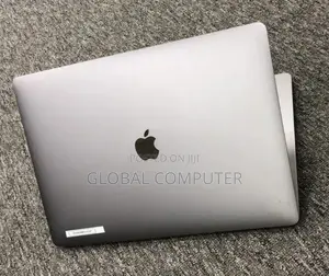 New Apple MacBook Pro 2017 16GB Intel Core I7 SSHD (Hybrid) 512GB