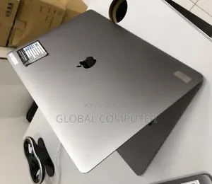 Photo - New Apple MacBook Pro 2017 16GB Intel Core I7 SSHD (Hybrid) 512GB