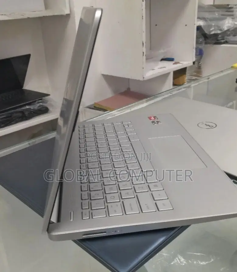 New Laptop HP Stream Notebook 8GB Intel Core I5 SSD 512GB