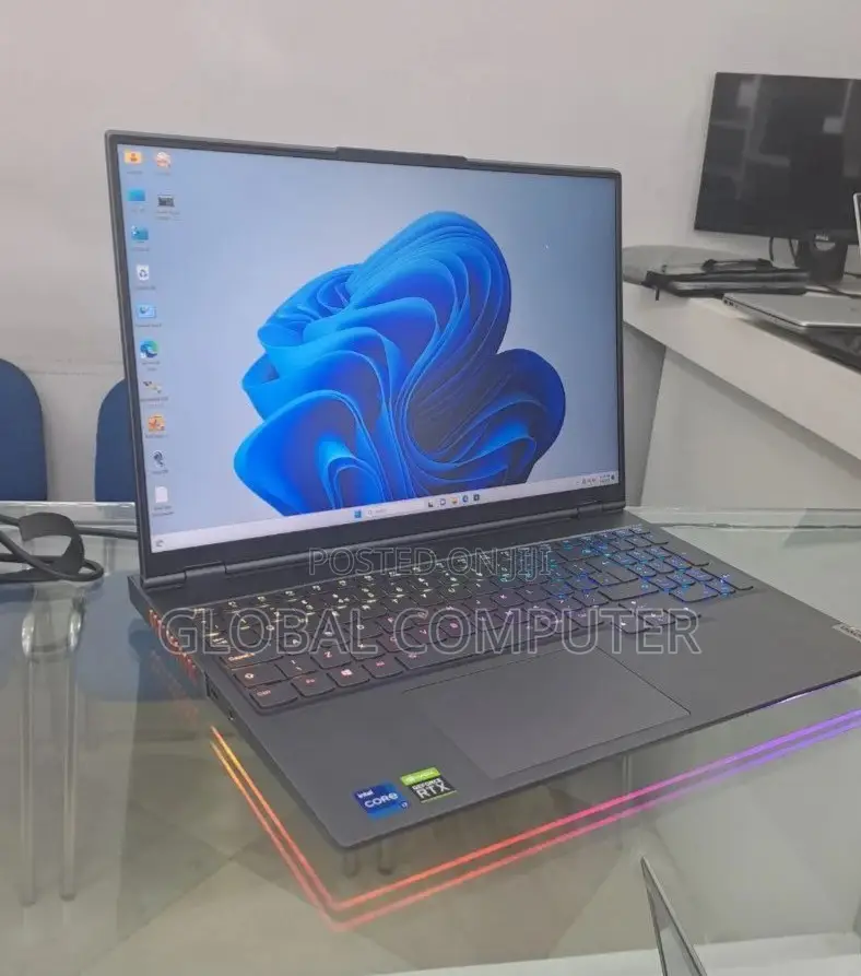 New Laptop Lenovo Legion 7 32GB Intel Core I7 SSD 1T