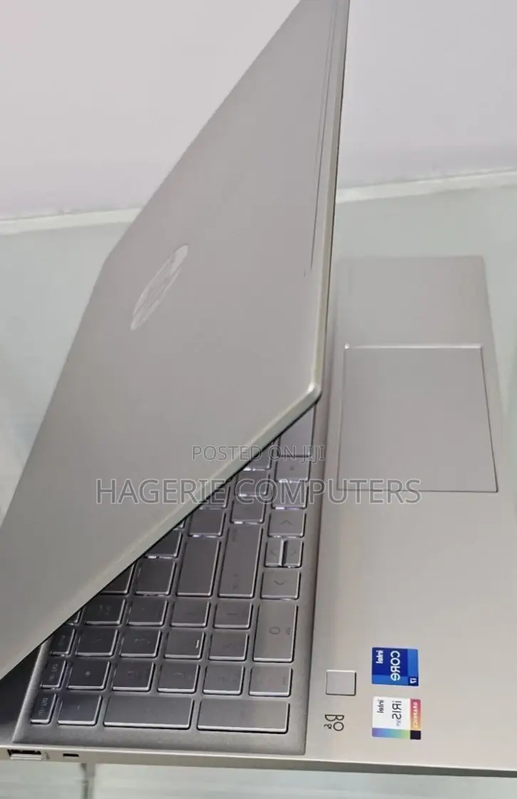 New Laptop HP Pavilion 11 8GB Intel Core I7 SSD 512GB