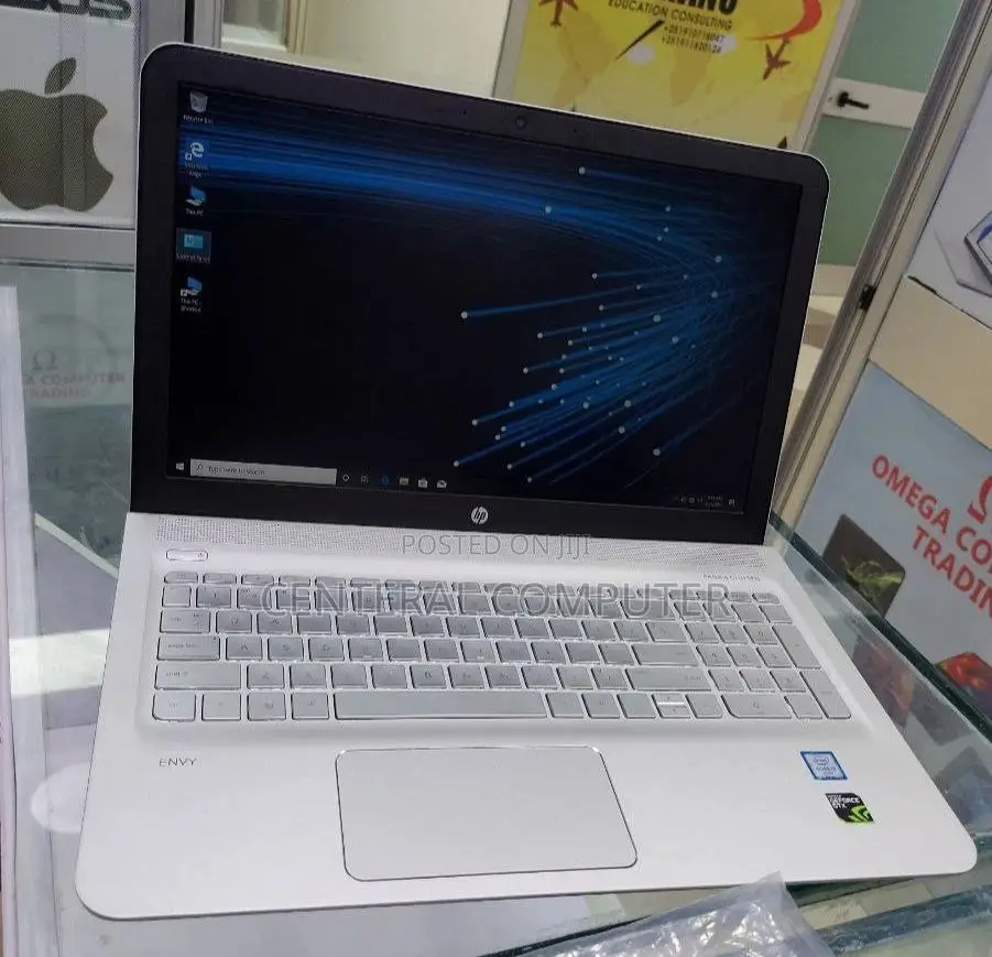 New Laptop HP Envy X2 8GB Intel Core I7 HDD+SSD 1T