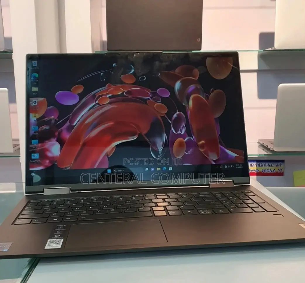 New Laptop Lenovo Yoga 330 12GB Intel Core I7 SSD 512GB