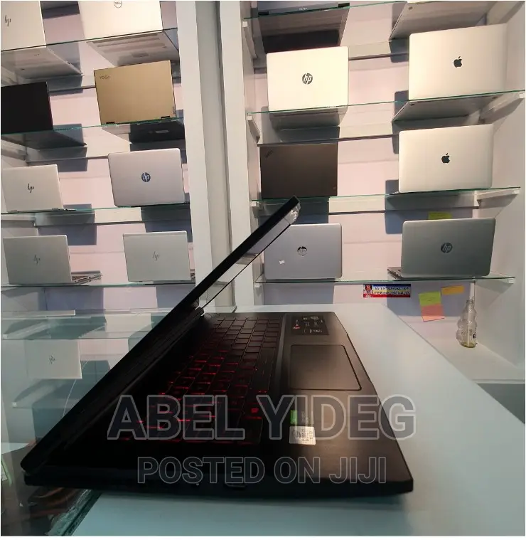 New Laptop MSI 16GB Intel Core I7 SSD 512GB