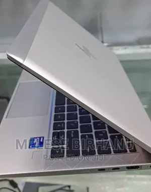 New Laptop HP EliteBook 830 16GB Intel Core I7 SSD 1T